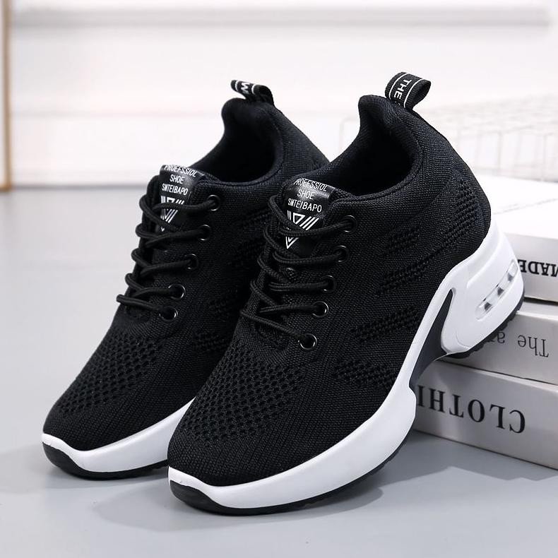 Fashion Sepatu Kets Tinggi Wanita Putih Hitam Import Murah