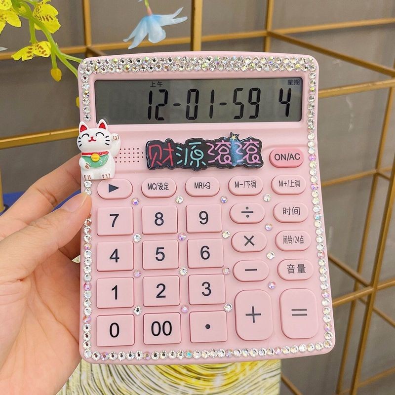 

Kalkulator Suara Berlian Pink dan Putih Berukuran Sedang dengan Berlian Tersemat