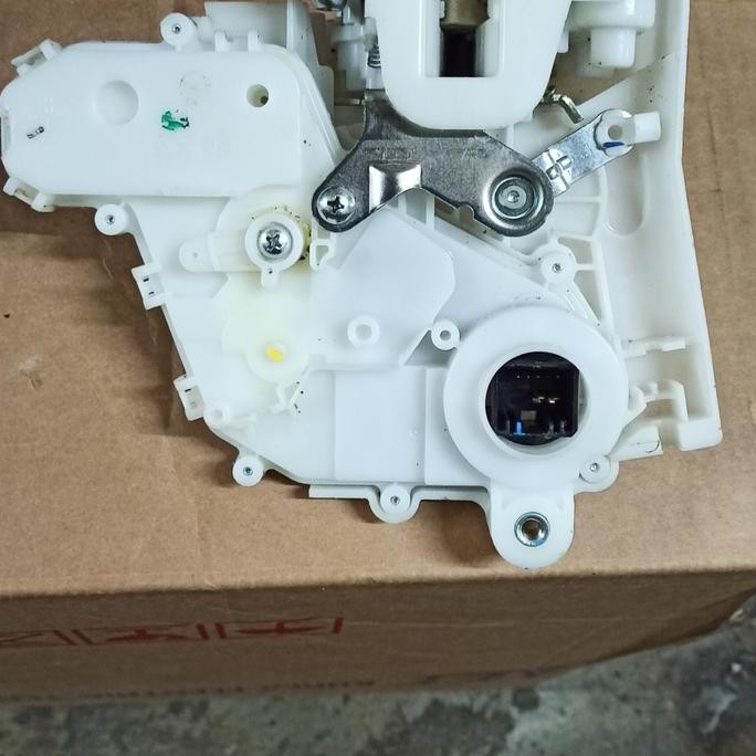 door lock honda jazz rs pintu depan kiri original