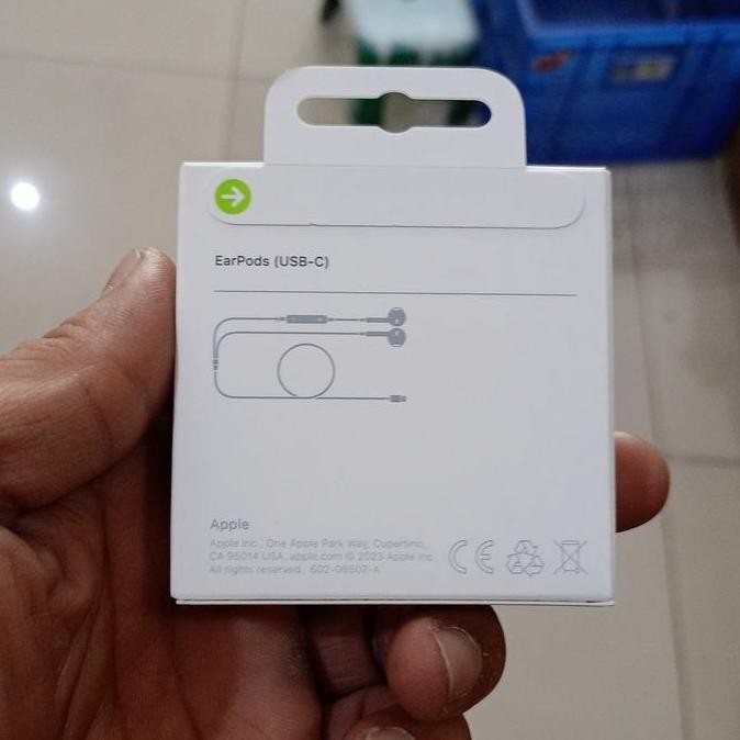 Headset / Handsfree / Earphone Iphone 15 Pro / 15 Pro Max Original New Stok