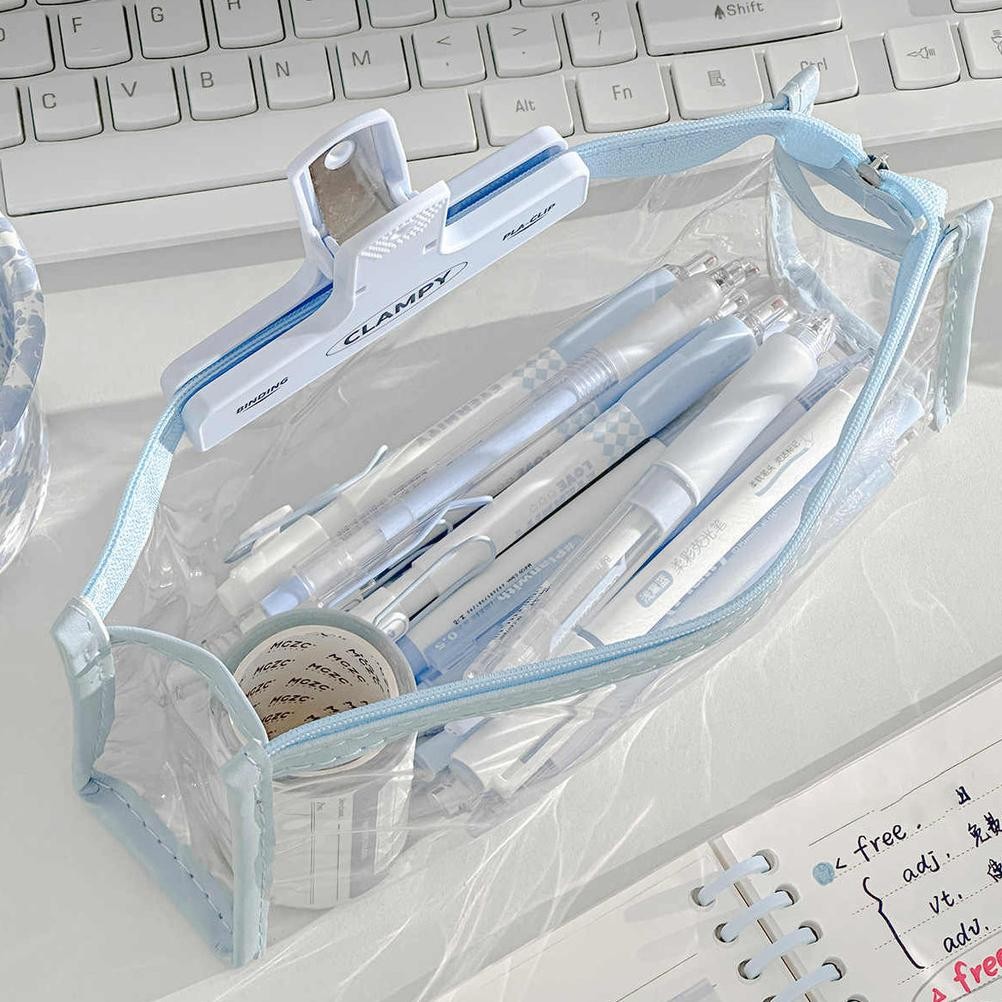 

Mewah Winzige Kotak Pensil Transparan Tempat Pensil Aesthetic Korean Pen Pouch Lucu Stationery Organizer Pencil Case Large Alat Tulis School Supplies Kotak Pensil Anak Perempuan Berwarna-Warni Pink School Stuff