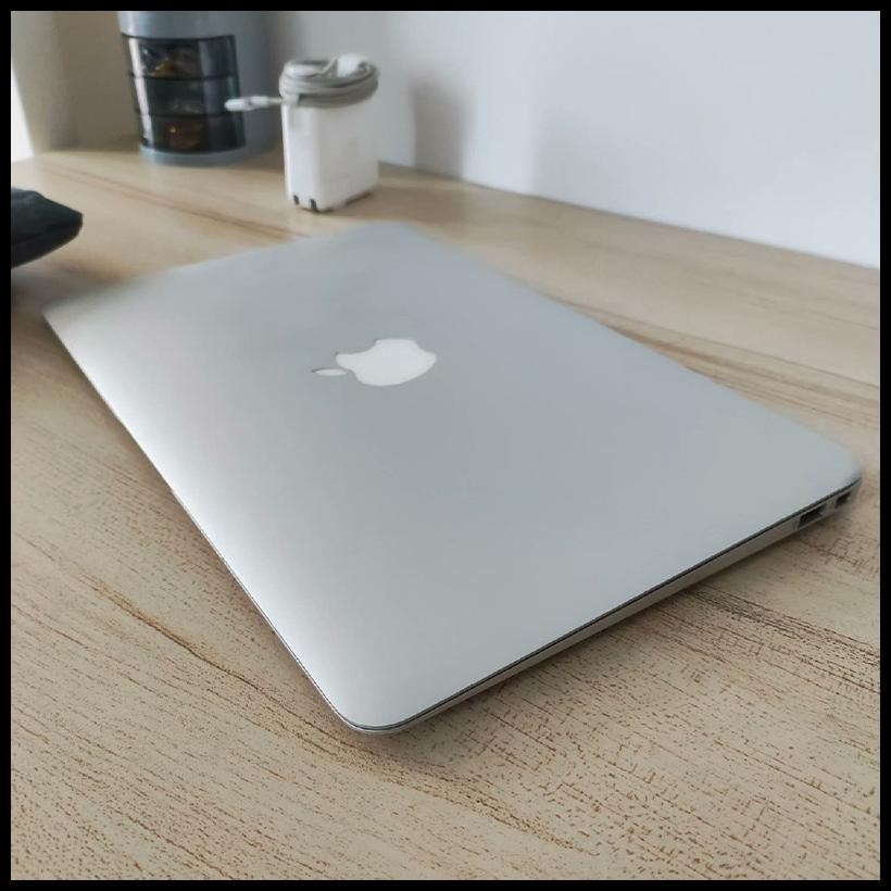 Laptop Macbook Air  A1465 2013/2014/2015 13.3Inch Core I5/I7 4Gb/8Gb 128Gb/256Gb Ssd Bekas Sembilan 
