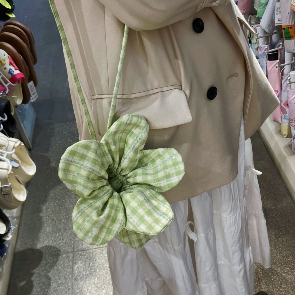 Tas Selempang Bunga Kecil Tas Serut Serut Tangan Kecil