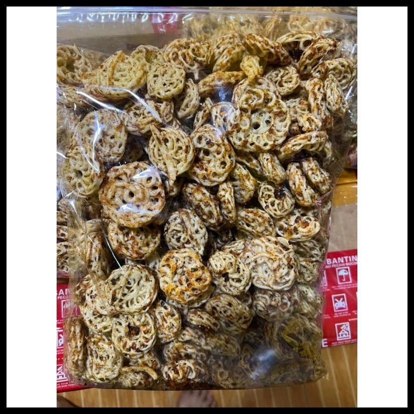 

KRUPUK SEBLAK MAWAR BANTET PEDAS 500GRAM