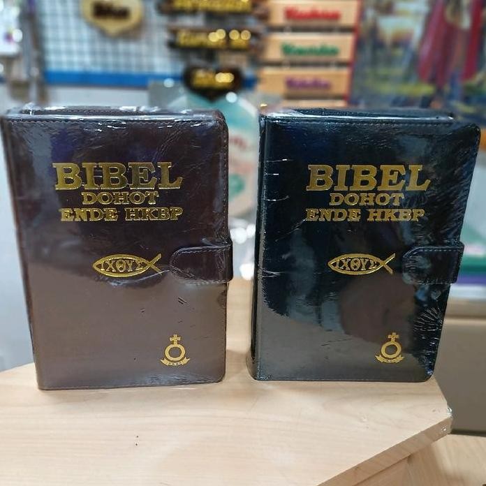 

Terlaris Bibel Dohot Ende 864 Ende (Alkitab Bahasa Batak) Sampul Soft Cover & Lux Kancing Magnet + Sampul Bibel Ende Resleting