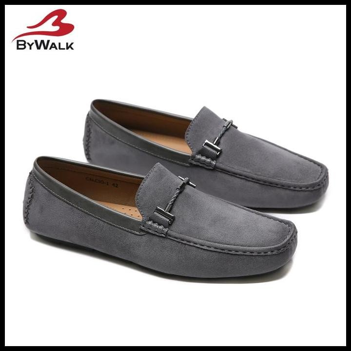 Bywalk Calcio1 Sepatu Loafers Pria Formal Casual Moccasin Slip On Kerja Bludru Hitam Flat Original B