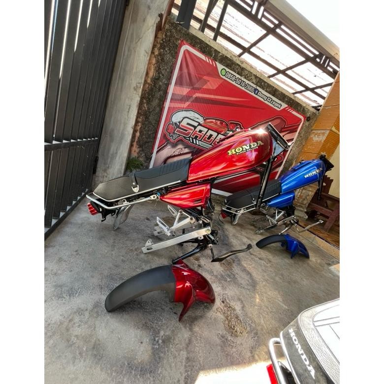 Body sett GL100 Tinggal Naik mesin dan kaki kaki warna bisa Request.