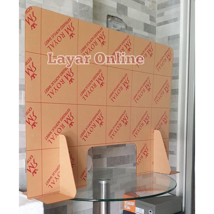 

Sekat Acrylic 3mm 150 x 60cm Meja Partisi Teller Kasir KAKI BISA DILEM Kualitas Original