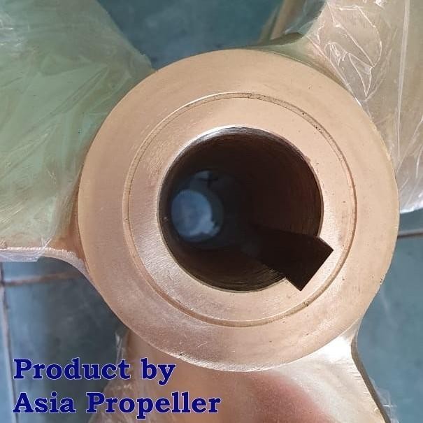 Propeller / Baling Baling Kapal Kuningan Ukuran 15 X 20 Putaran Kanan Rh 3 Daun - Asia Propeller Ori