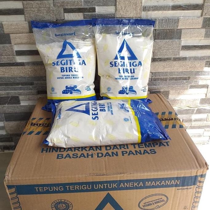 

Terlaris Tepung Segitiga Biru Kemasan Ekonomis 1 Dus (Via Gojek)