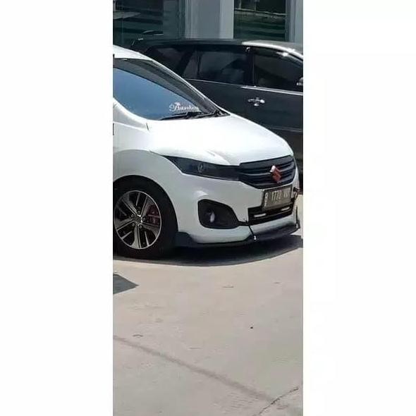 . mata sipit Suzuki Ertiga