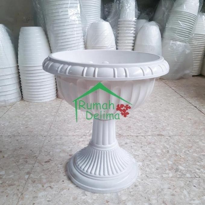 

Pot tanaman motif Piala Juara 41 cm