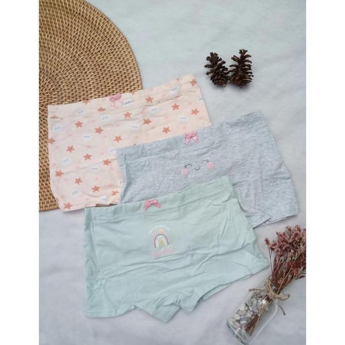 Tersedia Celana Dalam Anak Perempuan Little Hearts by Young Hearts 669 - Paket 3PCS