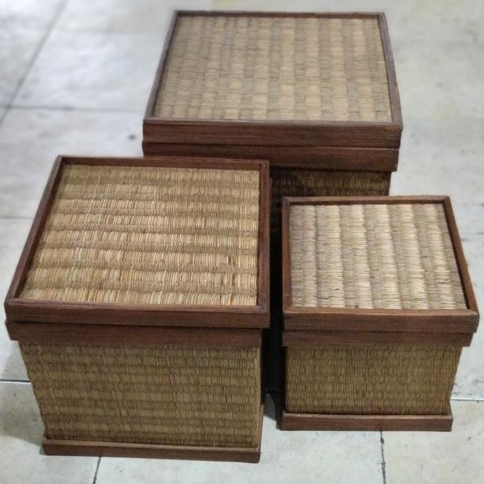 

Terlaris Keranjang Mendong Kotak Lis Bambu / Box Multifungsi / Kotak Serbaguna