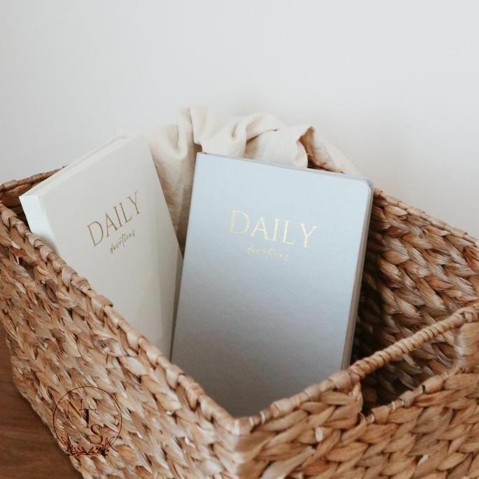 

Daily Devotions (Dd) Journal Notebook | Buku Catatan Renungan Harian Rohani Kristen Co