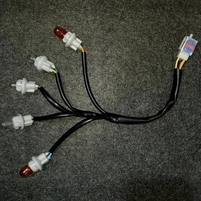 Tersedia SOKET KABEL LAMPU STOP VARIO TECHNO 125 OLD