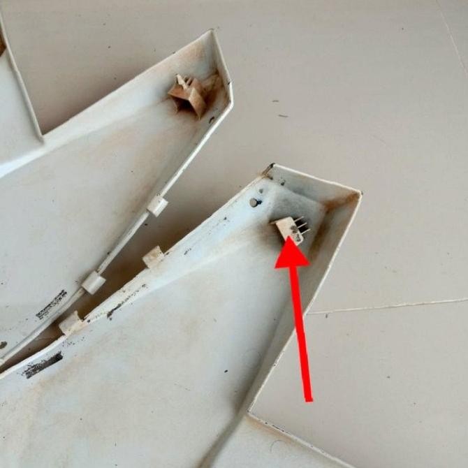 Sparepart dan Aksesoris kendaraan  Undercowl Kawasaki Ninja RR New Kanan n Kiri. Original. Seken bek