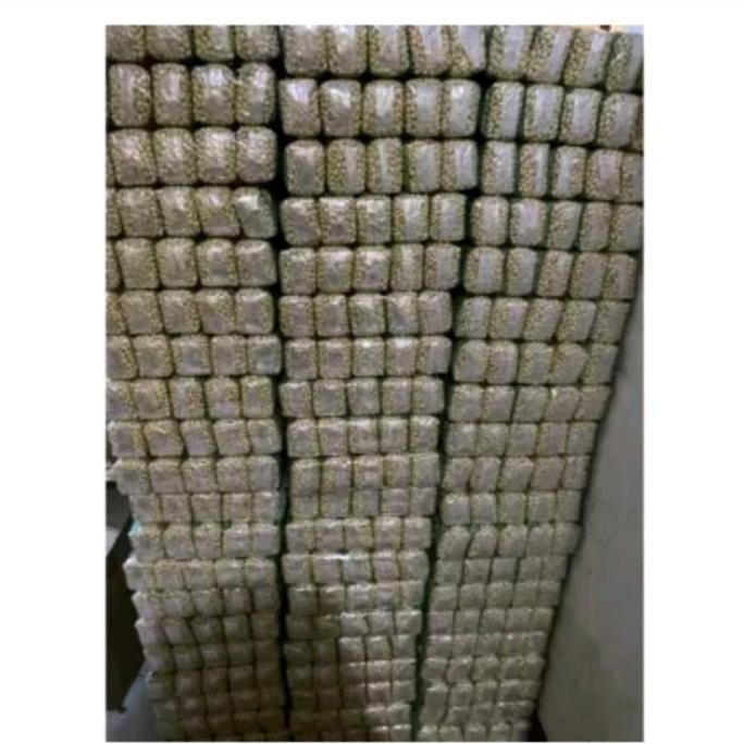 

Murah Kacang Kupas Mentah 1 Bal Isi 10 Bungkus | Kacang Kupas 2,5Kg