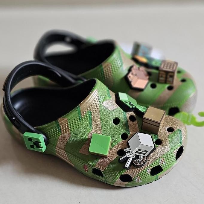 

SANDAL CROCS CLASSIC MINECRAFT ELEVATED CLOG KID / SENDAL ANAK UNISEX ns