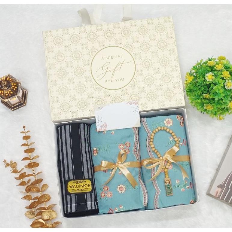 Hamper Hantaran Hadiah Gift Hari Guru Satu Set Mukena Dewasa Dan Sarung Hitam Dewasa Free Tasbih AST