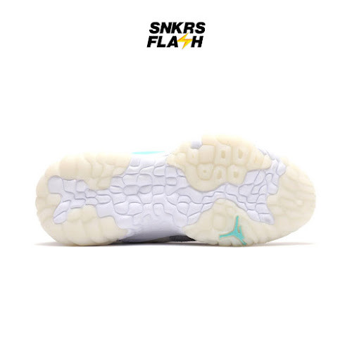 AIR JORDAN Delta 2 Platinum Tint Sepatu Sneakers Wanita - CW0913002 - Size 43