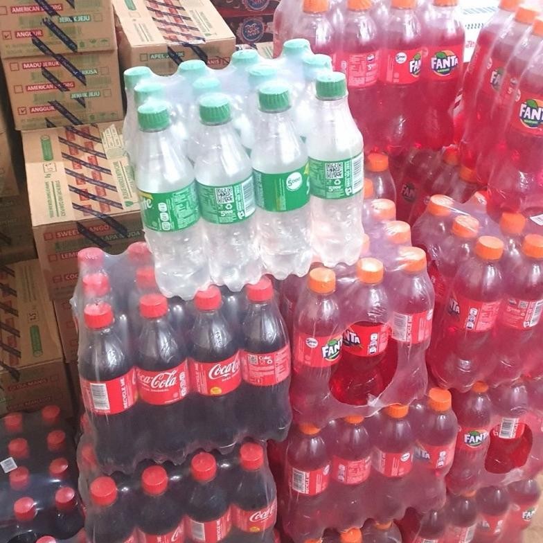 

MINUMAN COCA COLA FANTA DAN SPRITE 390ML ISI 12 BOTOL RB10