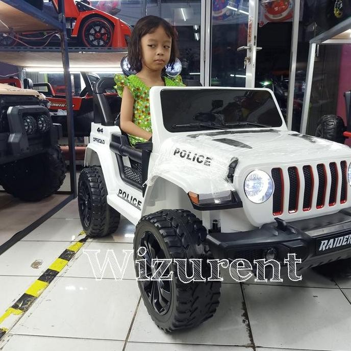 mobil aki Jeep Rubicon ykt938 polisi MURAH