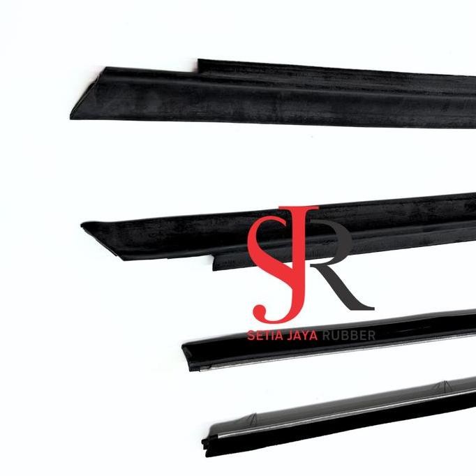 . Karet Pelipit Kaca Luar Dalam Mobil Mitsubishi L300