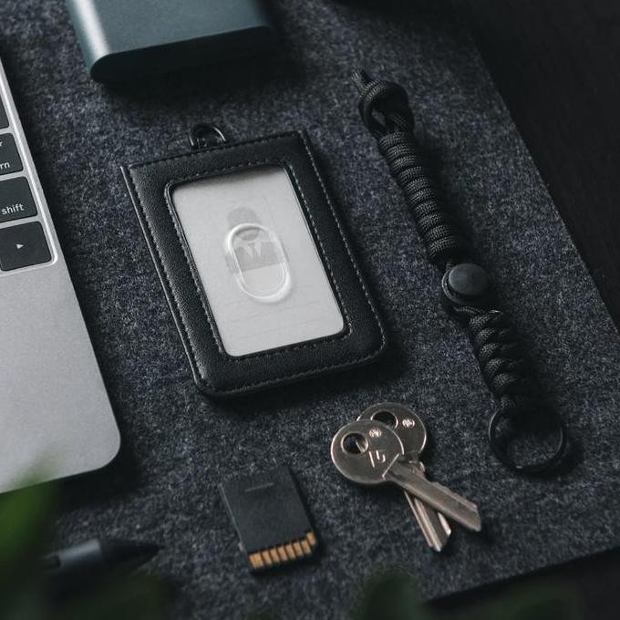 

DNAC ID Card Holder with Lanyard Money Pocket - Black GT