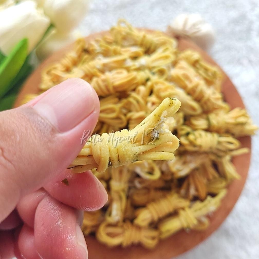 

g-24 New 500Gram Mie Gulung Cetar Rasa Daun Jeruk Pedas Asin Terlaris Premium
