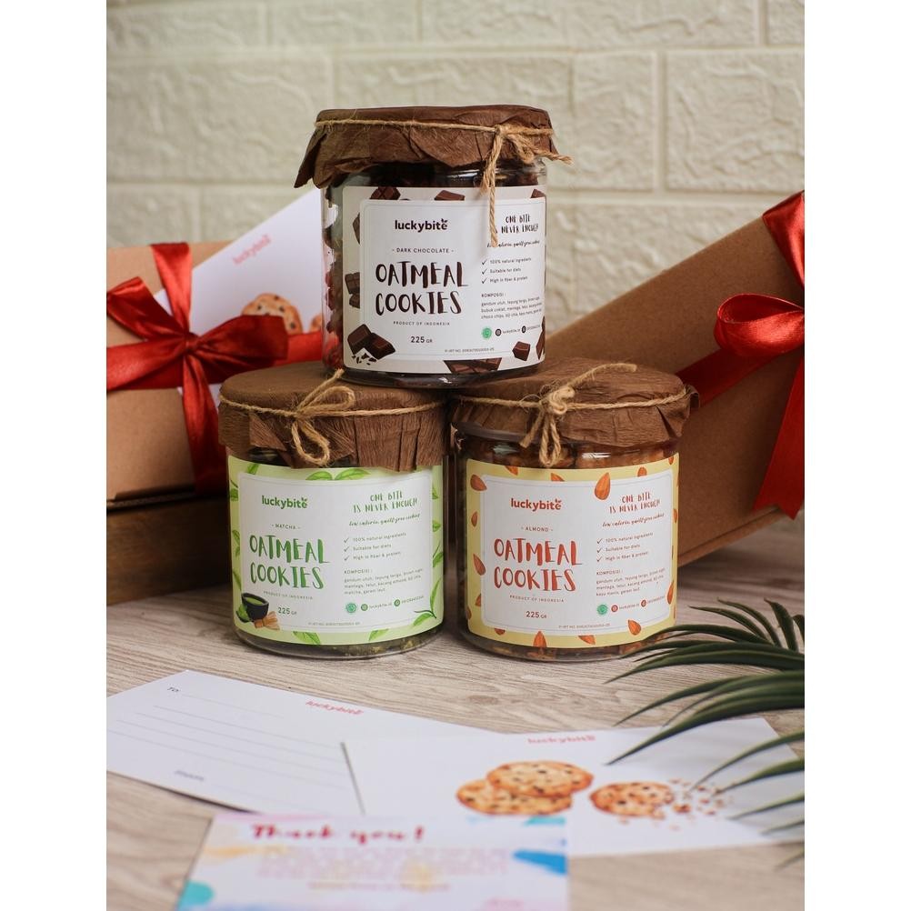 

KT78 JPF-1015 Special Hampers / Gift Box / Kado - Oatmeal Cookies 3 Jar + FREE Greeting Card + Pita + Bubble Wrap - LUCKYBITE Sale Viral