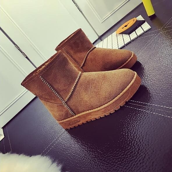 Sepatu boot ugg pendek winter musim dingin import