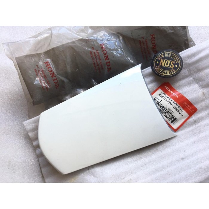 Cover Tail Sambungan Body Bodi Belakang Tutup Lampu Stop Belakang Honda Kharisma Karisma Original Or