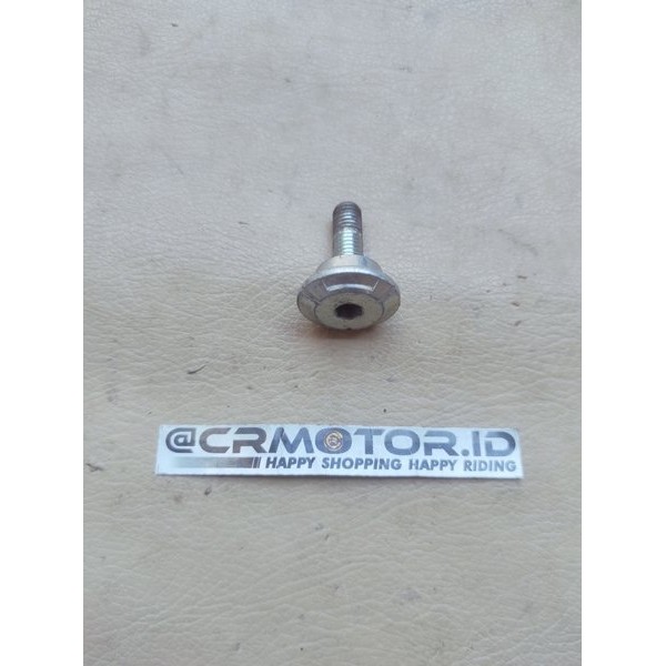 Baut Bolt Special 8 X 22 Pangkon Gantung Mesin Honda Cbr 150 Led New Cb 150 R Led Cb 150 X Ori Copot