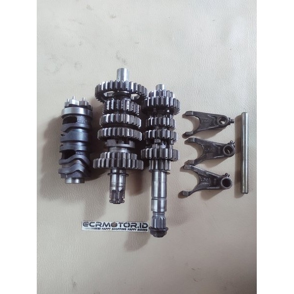 Gigi Gigik Gir Ger Gear Rasio Gear Box Tumpuk Set Transmisi Yamaha R15 V1 V2 Ori Copotan Motor Baran