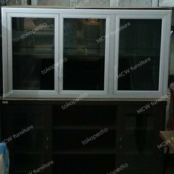 LEMARI GANTUNG/LEMARI DAPUR/KITCHEN SET ATAS/LEMARI SERBAGUNA.