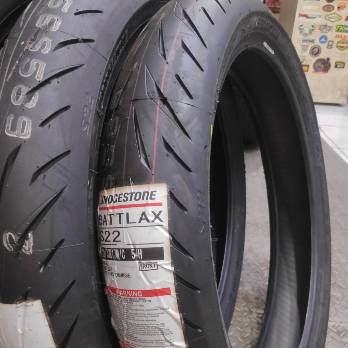 Bridgestone Battlax S22 110/70-17 ban motor sport