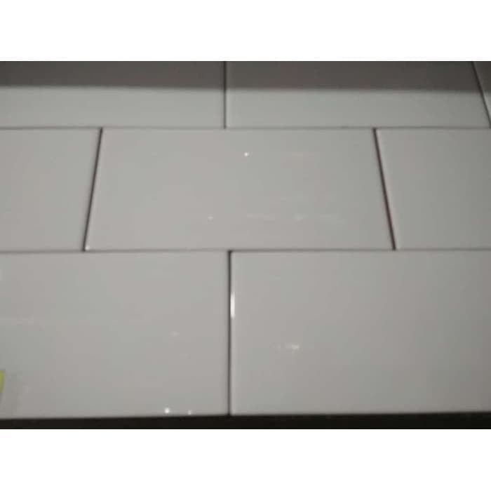 TERLARIS KERAMIK DINDING LIST GLOSSY WHITE / PUTIH KILAP NON BEVEL 10x20 cm