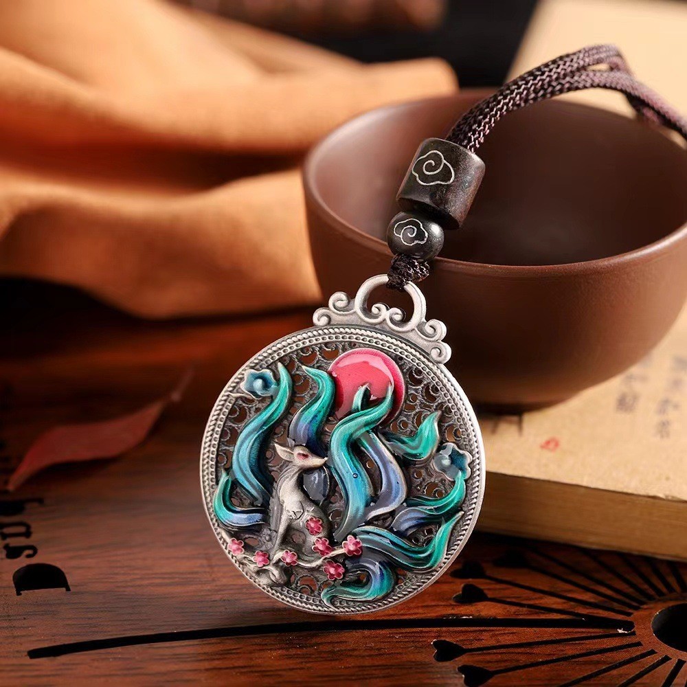 Cloisonne Liontin Keberuntungan, Liontin Rubah Sembilan Ekor Enamel