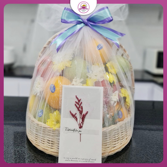 

HAMPERS / PARCEL BUAH SANGKAR PREMIUM + FLOWERS FREE KARTU UCAPAN