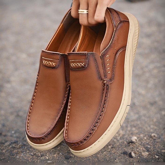 TERLARIS SEPATU PANTOFEL KULIT PRADA PRIA DEWASA SLIP ON CASSUAL TERBARU ORIGINAL IMPORT TERKINI &