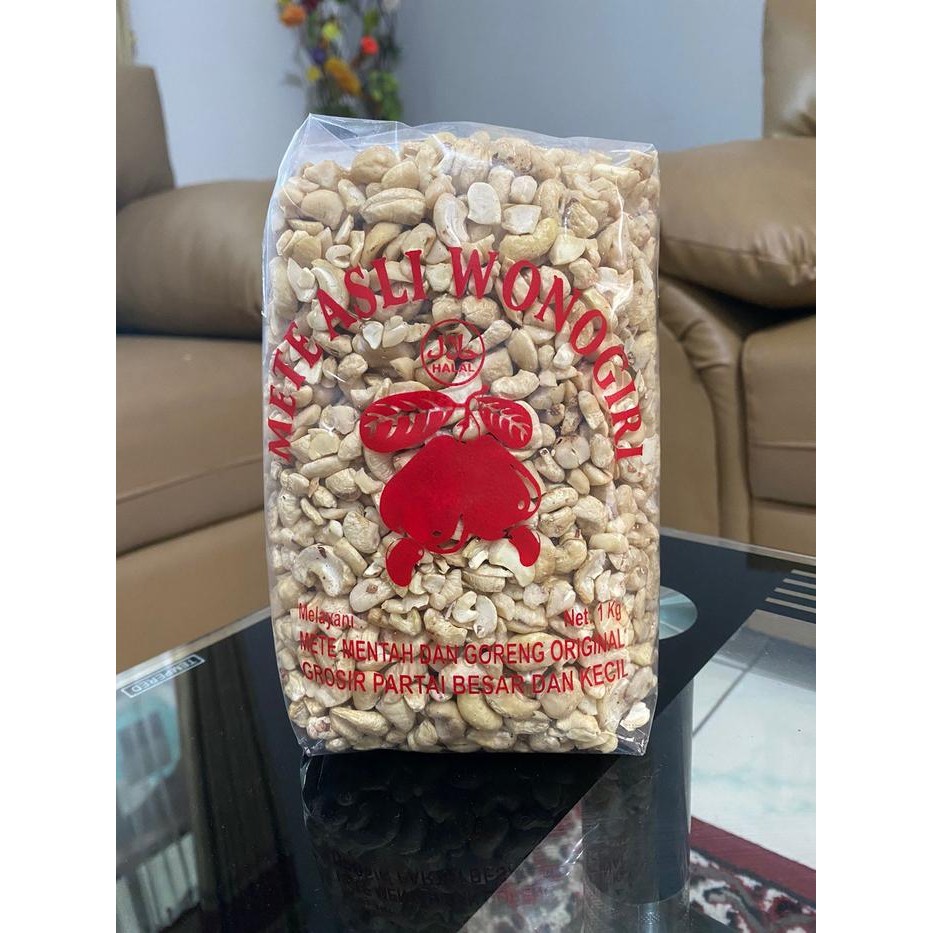 

terbaru !!! kacang mete remukan mentah kering ready