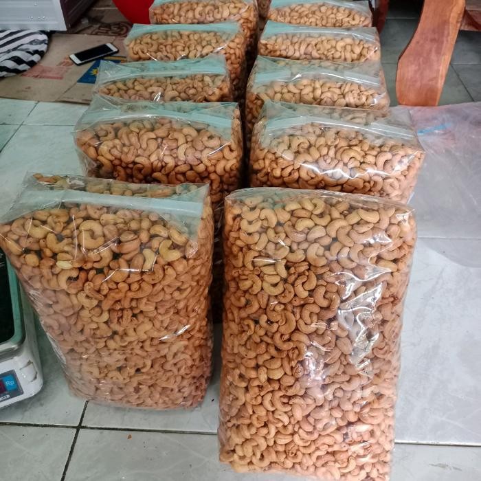 

terbaru !!! kacang mete goreng gurih bawang (500gr) food ready