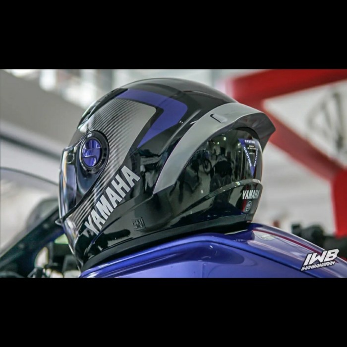 HELM YAMAHA R15