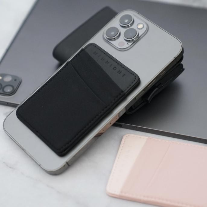 

Magnetic Card Holder Magsafe wallet by Midnight