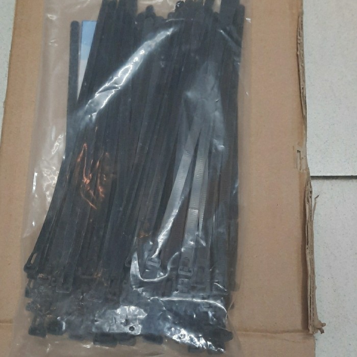 

TERLARIS! KABEL TIES GIANLOCK 30CM BISA DI BUKA KEMBALI ( RELEASABLE TIES )