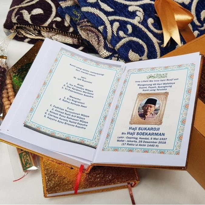 ,,,,,,,] SISIPAN AL QURAN A6 FOTO DAN NAMA UNTUK SOUVENIR TAHLIL HAUL TAHLILAN