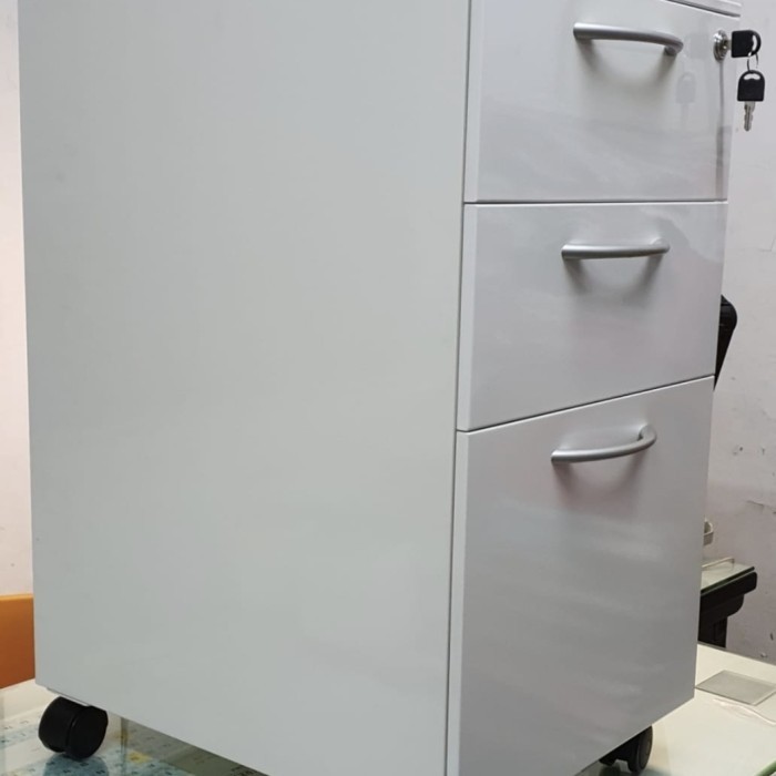 

Nakas Besi 2 Laci 1 Laci File Warna Putih Ada Roda Serbaguna Ada Kunci