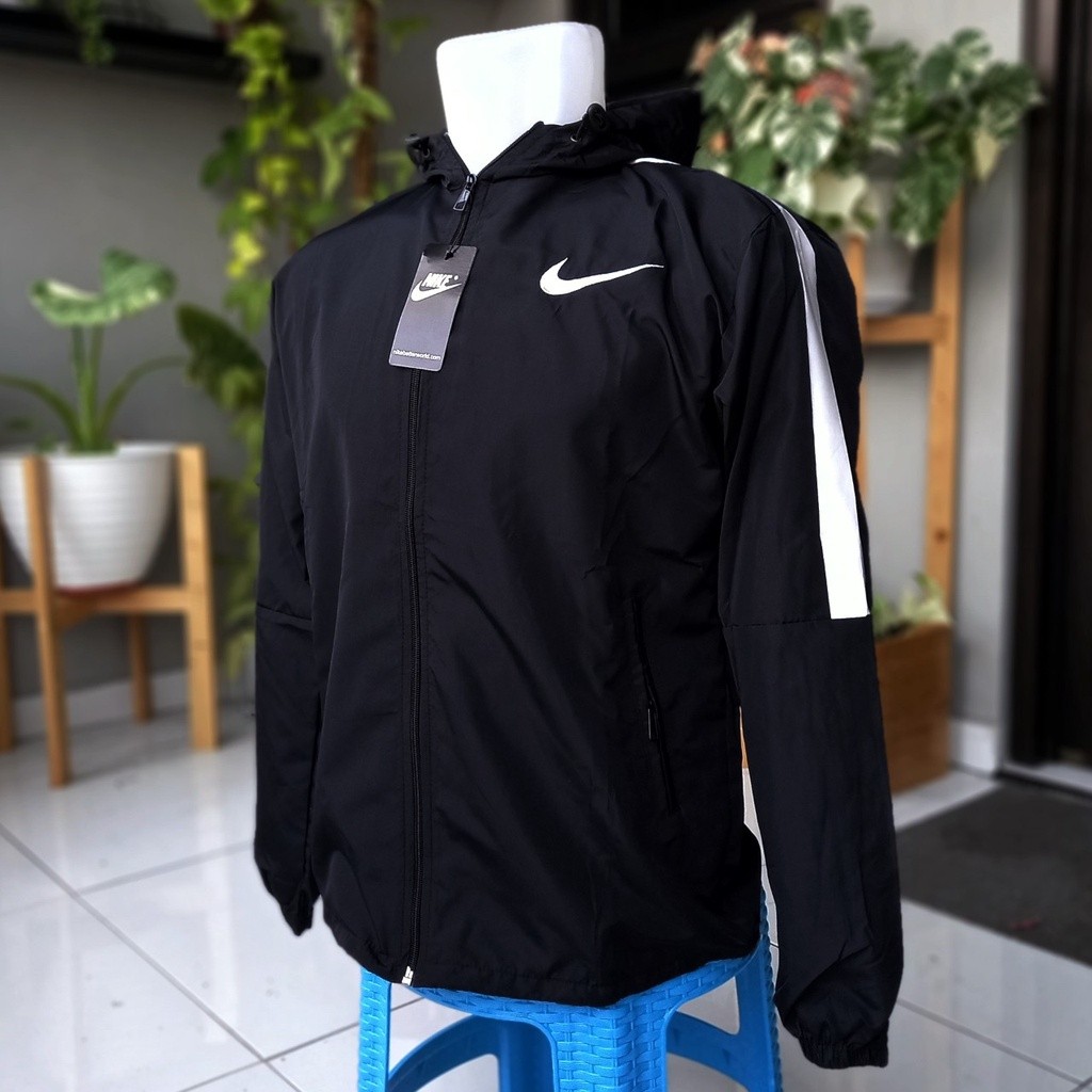 New Jaket Parasut / Jaket Olahraga Nike