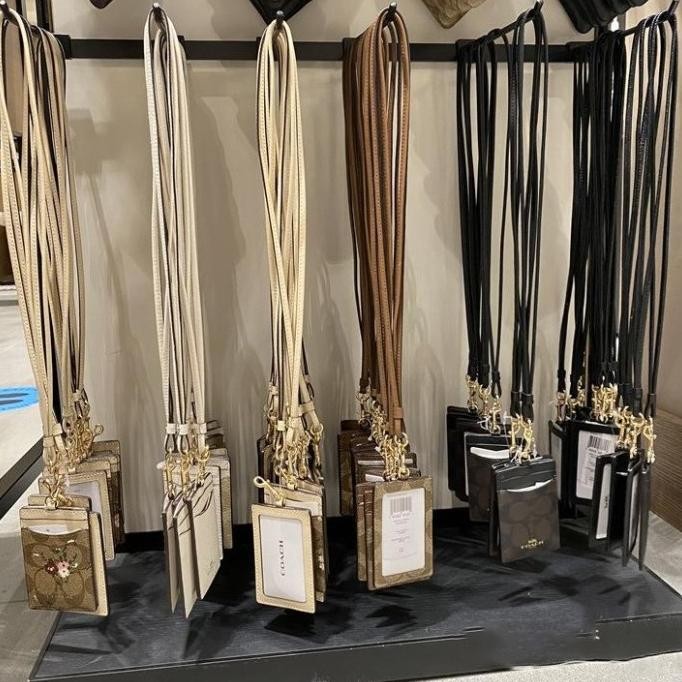 

Promo Card Holder / Coach F65573 Original/ Kartu Kerja /Tag / Lanyard/ Name